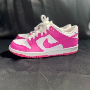 Nike Kids Sneakers in Pink and White